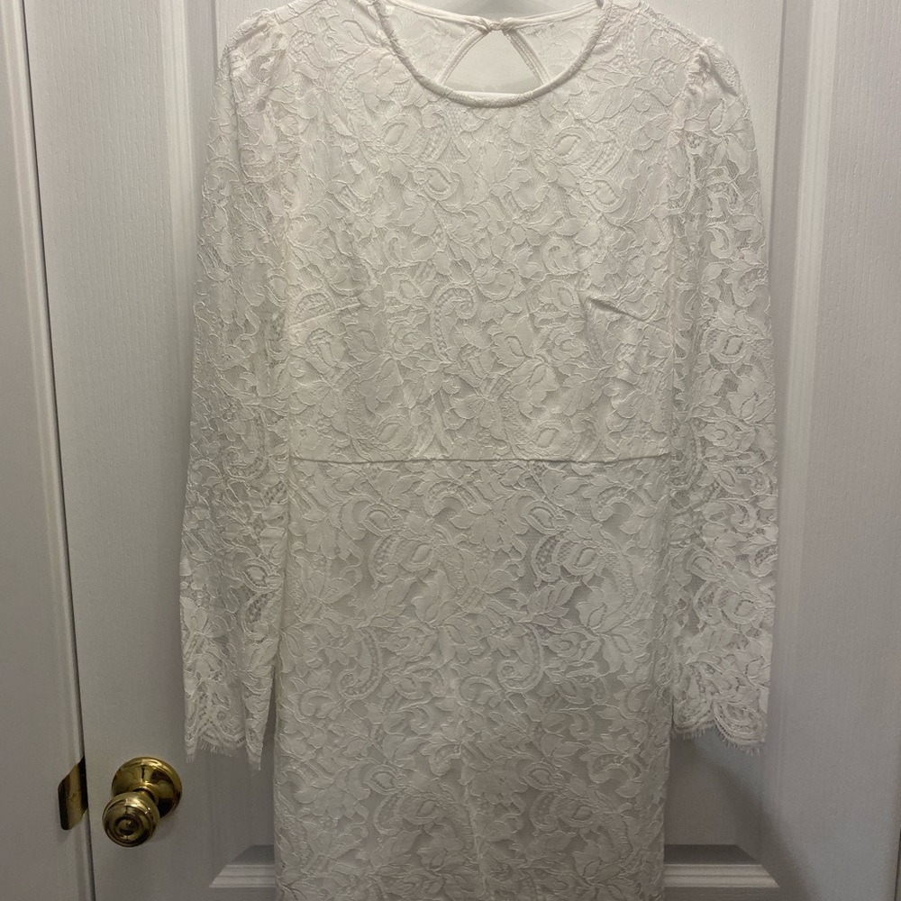 NWT Lulus Ladies white lace dress